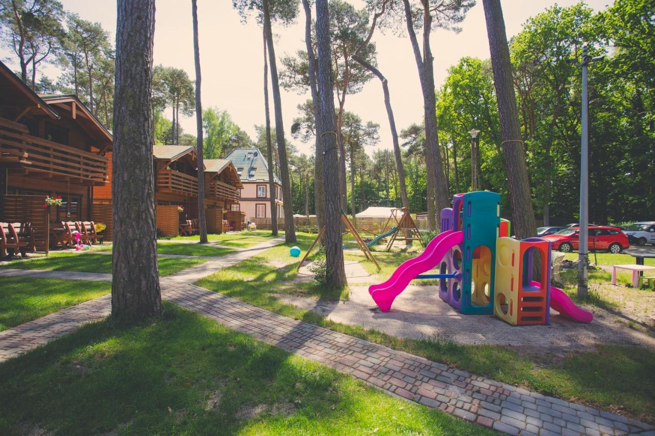 Natura Park Ustronie Morskie - Domki, Apartamenty エクステリア 写真